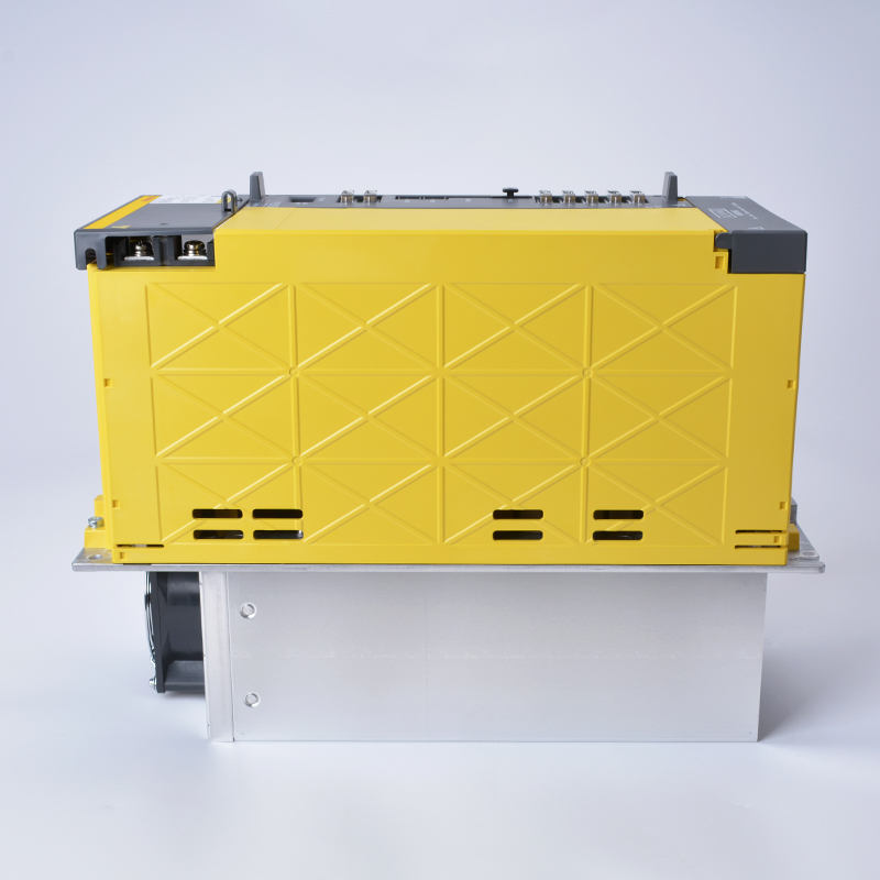 Fanuc drives A06B-6220-H026#H600 M Fanuc αiSP 26-B spindle servo amplifier